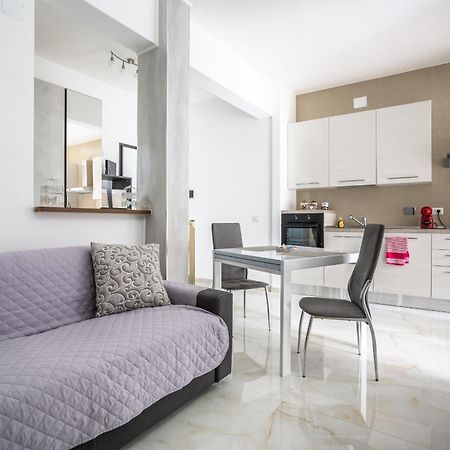 Portside Aparthotel Roma Esterno foto